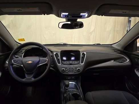 Used 2021 Chevrolet Malibu LT image 30
