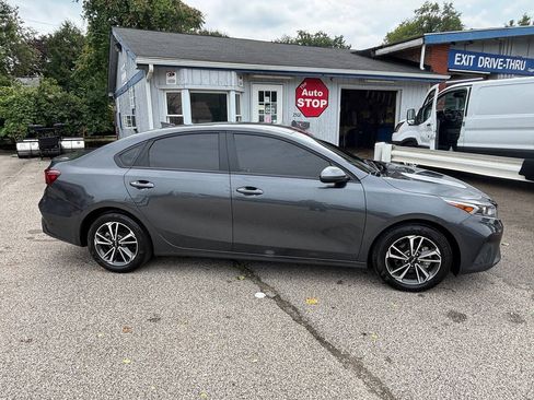 Used 2024 Kia Forte LXS FWD image 2