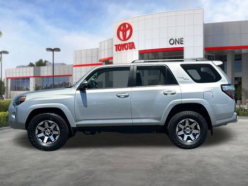Used 2021 Toyota 4Runner TRD Off-Road Premium w/ Moonroof Package AWD/4WD image 8