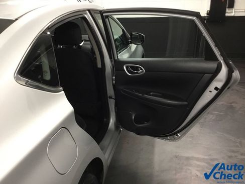 Used 2016 Nissan Sentra SV FWD image 34