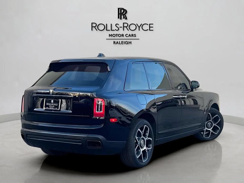 Certified 2022 Rolls-Royce Cullinan Black Badge w/ Dark Exterior Package AWD/4WD image 3