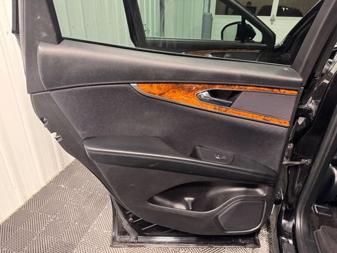 Used 2017 Lincoln MKX Reserve w/ Lincoln MKX Climate Package image 13