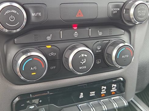 Used 2022 RAM 1500 Big Horn AWD/4WD image 41