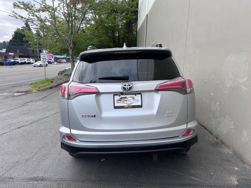 Used 2018 Toyota RAV4 LE w/ All Weather Liner Package AWD/4WD image 5