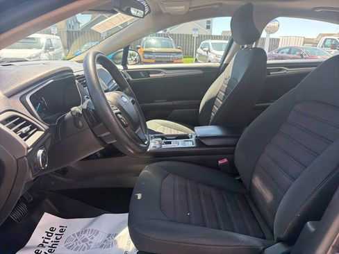 Used 2019 Ford Fusion SE FWD image 22