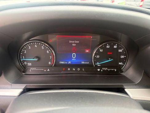 Used 2024 Ford Explorer XLT w/ Equipment Group 202A AWD/4WD image 30