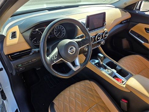 Used 2020 Nissan Sentra SV w/ SV Premium Package image 9