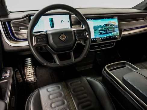 Used 2023 Rivian R1S Adventure image 28