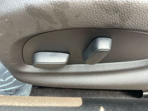 Used 2021 Chevrolet Camaro LT w/ RS Package image 10