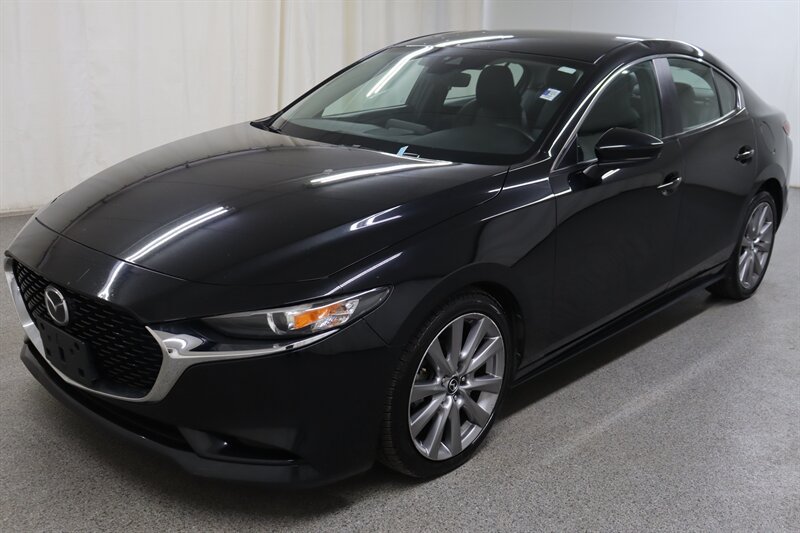 Used 2020 MAZDA MAZDA3 AWD Sedan w/ Preferred Package image 3