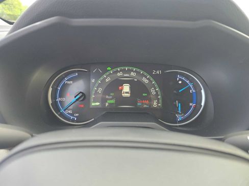 Certified 2025 Toyota RAV4 XLE image 25