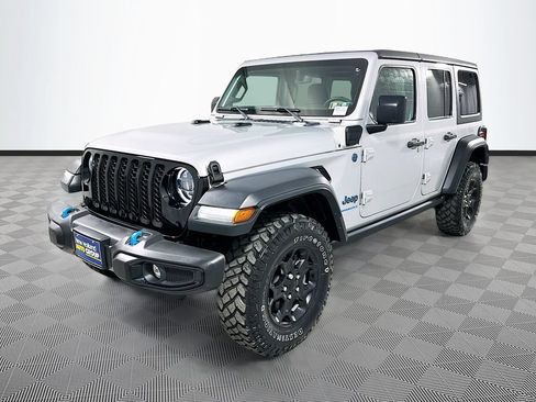 Certified 2023 Jeep Wrangler Unlimited w/ 8.4" Radio Group AWD/4WD image 3