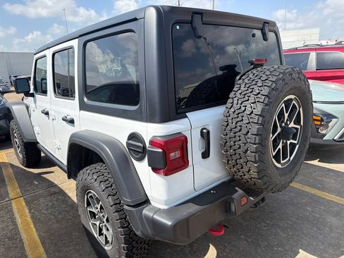 Used 2026 Jeep Wrangler Unlimited Rubicon AWD/4WD image 4