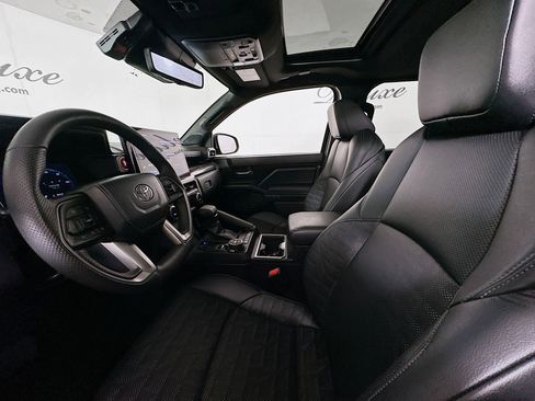 Used 2024 Toyota Tacoma TRD Off-Road w/ TRD Off Road Premium Package image 19