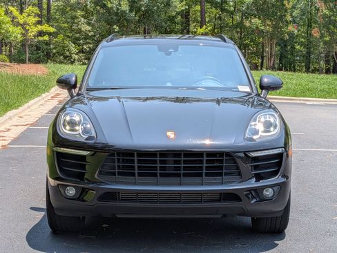 Used 2017 Porsche Macan AWD/4WD image 28