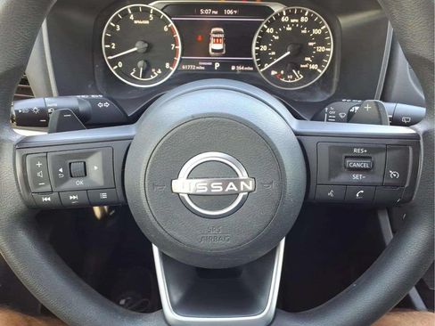 Used 2023 Nissan Rogue S FWD image 14