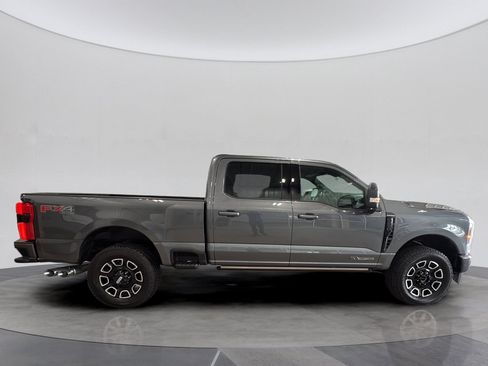 Certified 2026 Ford F250 Platinum w/ FX4 Off-Road Package AWD/4WD image 9