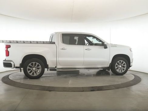 Used 2022 Chevrolet Silverado 1500 High Country w/ Safety Package II image 6