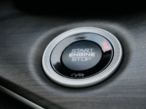 New 2025 Jeep Grand Cherokee L Limited w/ Black Appearance Package image 21