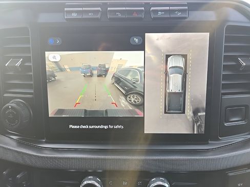 Used 2024 Ford F350 Platinum w/ FX4 Off-Road Package image 31