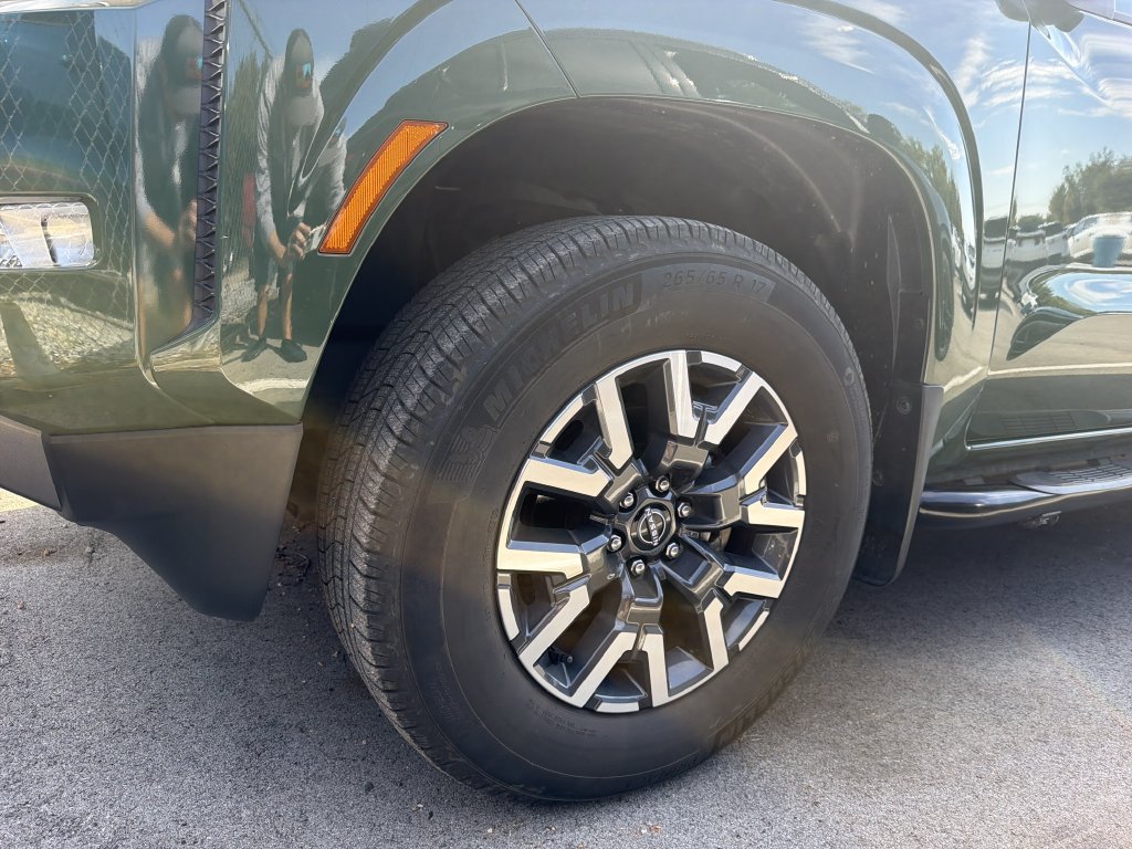 Used 2022 Nissan Frontier SV RWD image 12