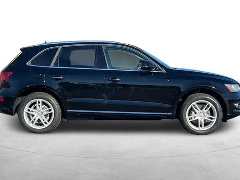 Used 2017 Audi Q5 2.0T Premium Plus w/ Technology Package image 7