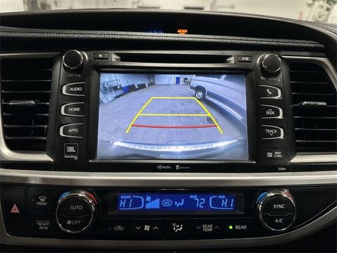 Used 2015 Toyota Highlander Limited image 28