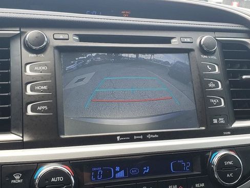 Certified 2019 Toyota Highlander XLE FWD image 23