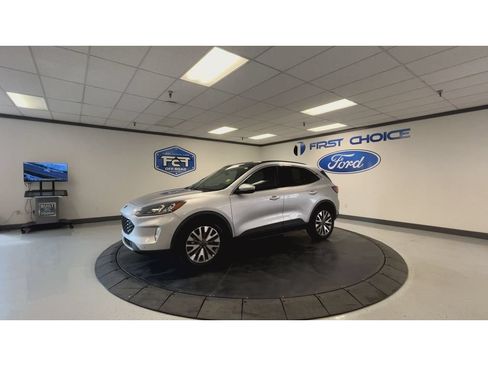 Used 2020 Ford Escape Titanium AWD/4WD image 6