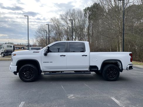 Used 2024 Chevrolet Silverado 2500 LT w/ Z71 Sport Edition image 6