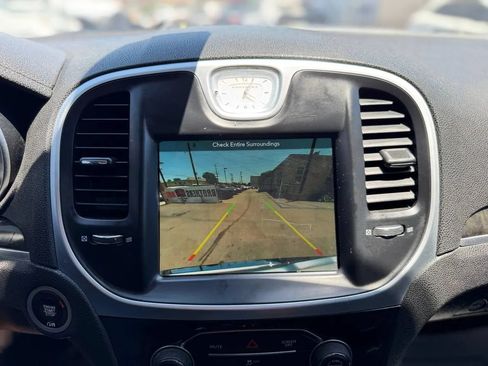 Used 2019 Chrysler 300 Limited RWD image 52