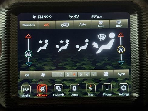 Used 2021 Jeep Wrangler Unlimited Rubicon w/ Uconnect 4C Nav & Sound Group image 15