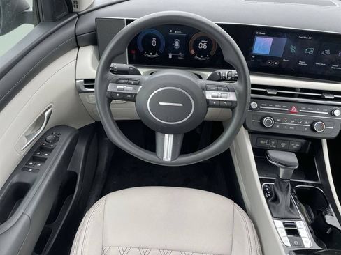New 2026 Hyundai Tucson SE FWD image 16
