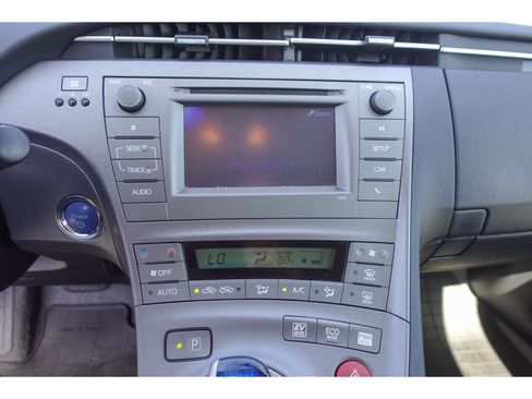 Used 2015 Toyota Prius Two FWD image 18