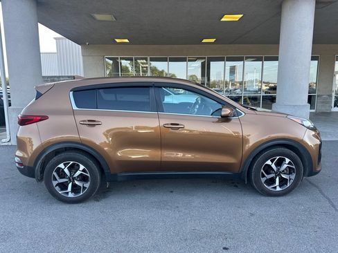 Used 2020 Kia Sportage LX FWD image 4