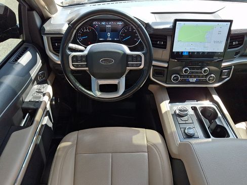 Certified 2022 Ford Expedition XLT AWD/4WD image 16
