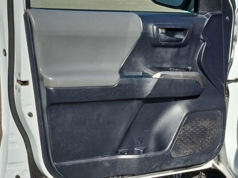 Used 2018 Toyota Tacoma SR5 image 14