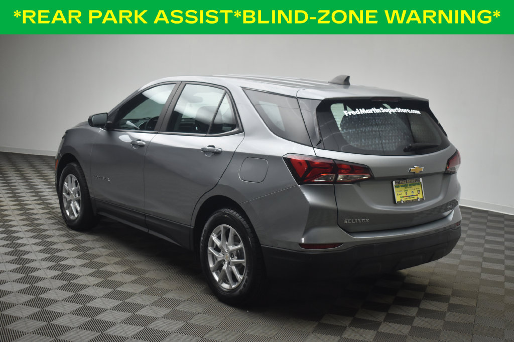 Used 2023 Chevrolet Equinox LS w/ Driver Confidence II Package AWD/4WD image 4