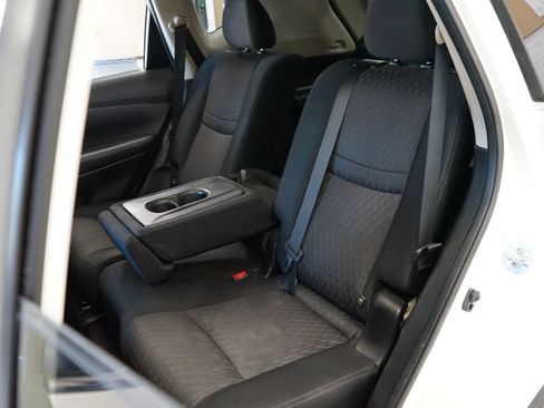 Used 2017 Nissan Rogue SV AWD/4WD image 44