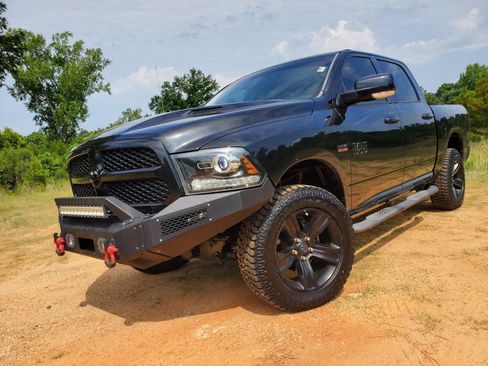 Used 2017 RAM 1500 Sport w/ Quick Order Package 26Q Night AWD/4WD image 2
