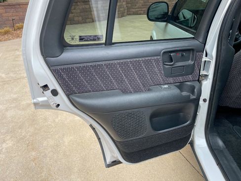 Used 1997 GMC Jimmy SLS w/ Marketing Option Pkg 6 image 45