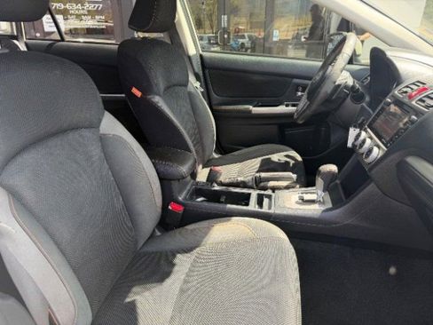 Used 2016 Subaru Crosstrek 2.0i Premium AWD/4WD image 8