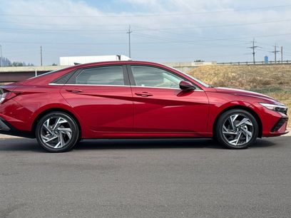 Used 2025 Hyundai Elantra Limited