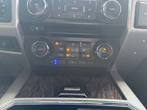 Used 2017 Ford F250 Lariat w/ Lariat Value Package image 22