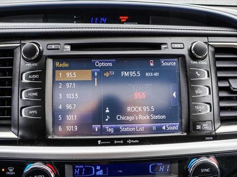 Used 2016 Toyota Highlander XLE image 17