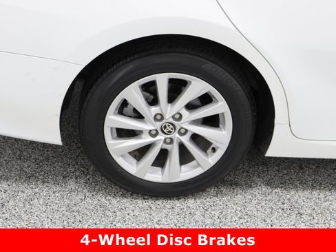 Used 2024 Toyota Camry LE image 6