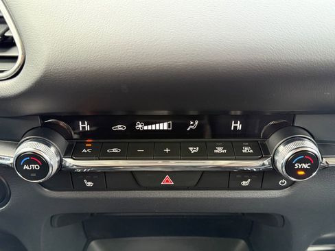 Used 2025 MAZDA CX-30 AWD 2.5 S w/ Premium Package image 17