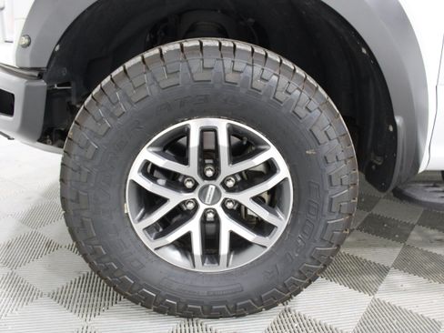 Used 2018 Ford F150 Raptor w/ Equipment Group 802A Luxury AWD/4WD image 9