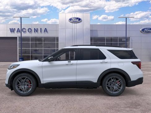 New 2026 Ford Explorer ST-Line w/ ST-Line Street Pack AWD/4WD image 4