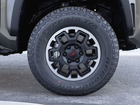New 2026 Toyota Tacoma TRD Off-Road AWD/4WD image 4